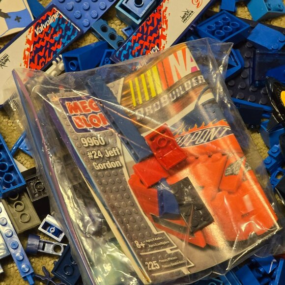 Lego Megablocks and Compatible with Lego Blocks Blue Car Misc Lot + Manual GA157 - Picture 9 of 13